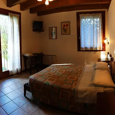 L'albara - Wines, Pool & Vakantieboerderij Villaganzerla