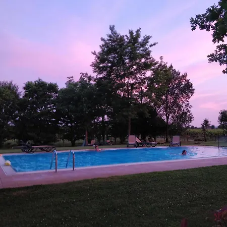 L'albara - Wines, Pool & Vakantieboerderij Villaganzerla