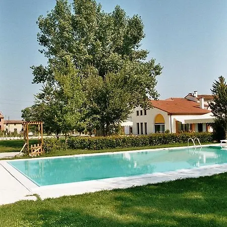 팜스테이 L'albara - Wines, Pool & Villaganzerla