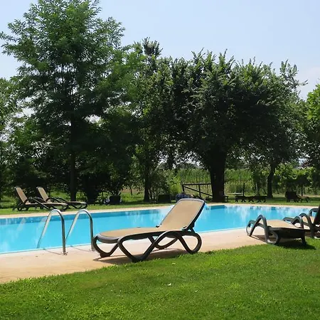 مزرعة للإقامة L'albara - Wines, Pool & *