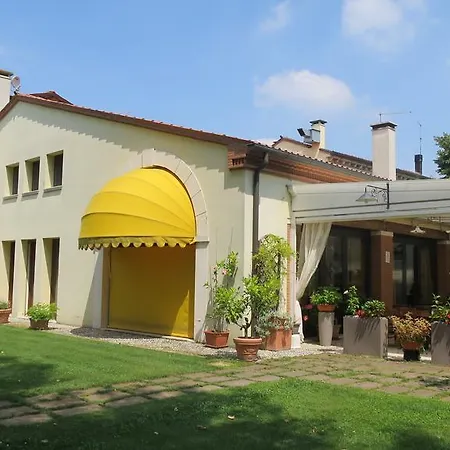 L'albara - Wines, Pool & Villaganzerla